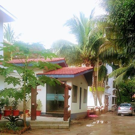 Ruturaj Inn Алибаг Экстерьер фото